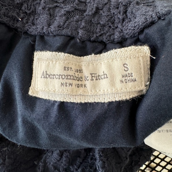 Abercrombie Vintage Navy Lace Mini Skirt ElasticWaist Excellent Condition Size S - Picture 5 of 7